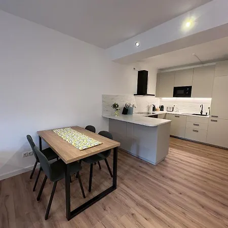 In Innenstadt- Mit Terrasse *