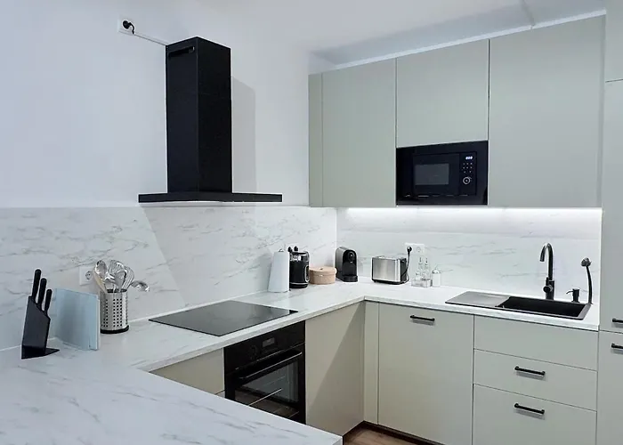 Apartment In Innenstadt- Mit Terrasse *