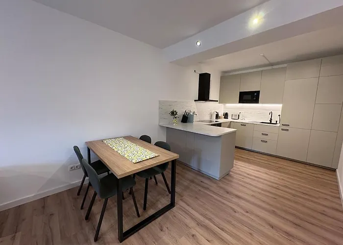 In Innenstadt- Mit Terrasse *